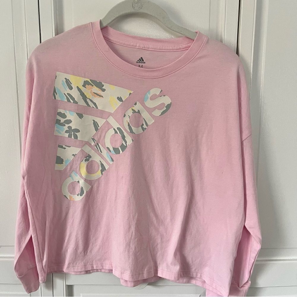 NEW Adidas Long Sleeve Loose Fit Logo Athletic Top Clear Pink Size Medium